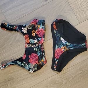 Body Glove bikini sz Small